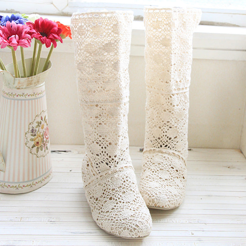 Graceful Orthopedic Boots for Modern Look