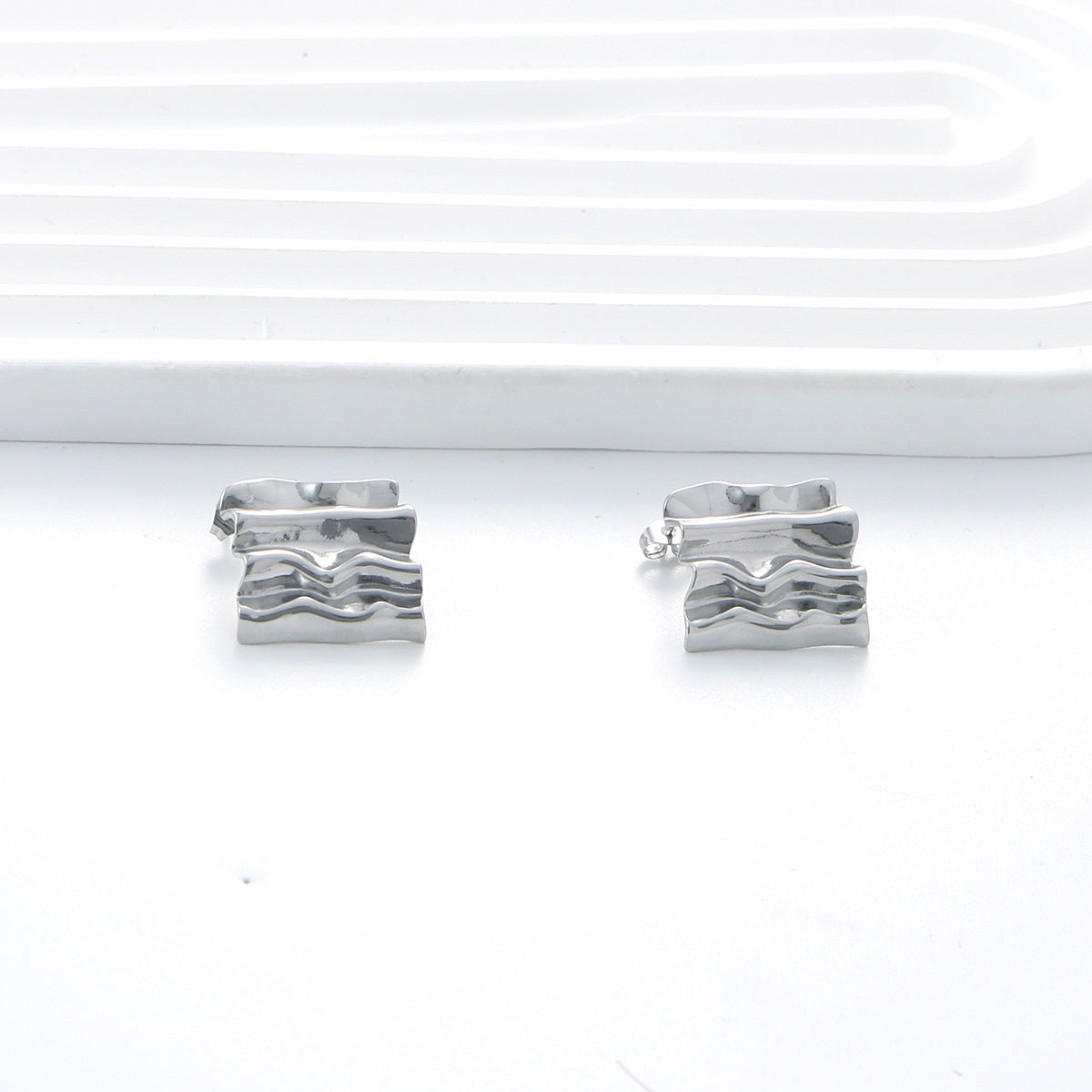 Courtlyn Hammered Irregular Earrings