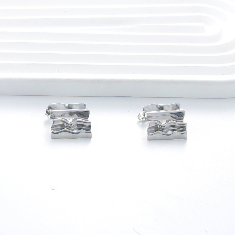 Courtlyn Hammered Irregular Earrings
