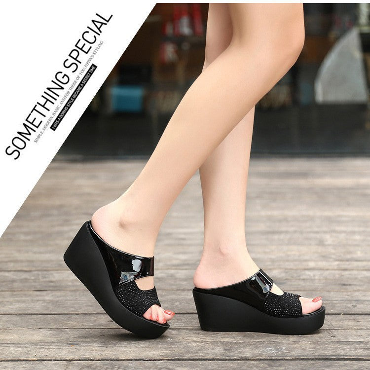 Chic Orthopedic Sandals with Unique Design
