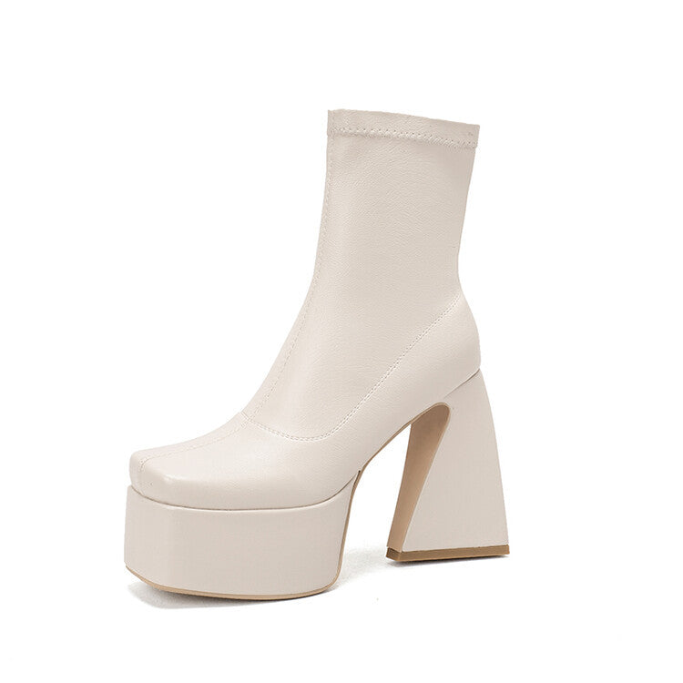 Graceful Orthopedic Boots for Modern Look