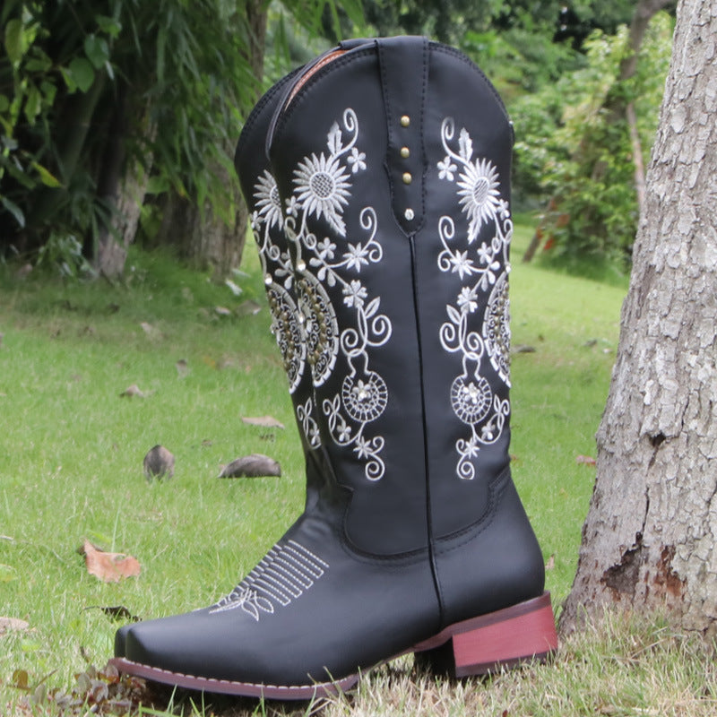 Graceful Orthopedic Boots for Modern Look