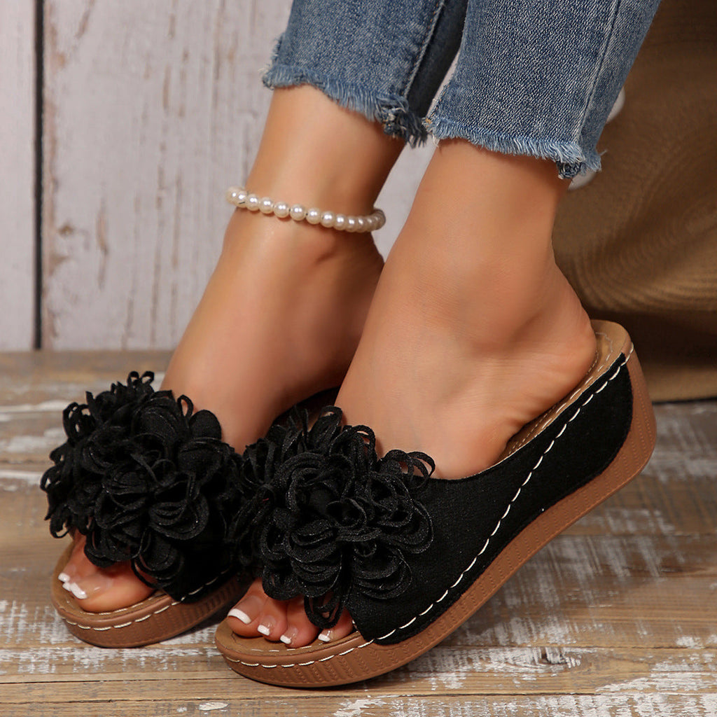 Graceful Orthopedic Sandals for Modern Look