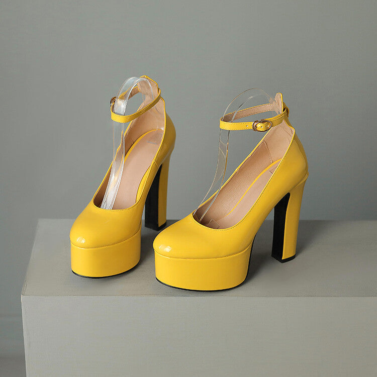 Chic Orthopedic Shoes with Unique Design