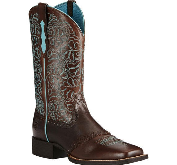Graceful Orthopedic Boots for Modern Look