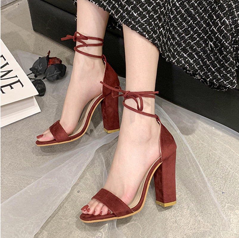 Graceful Orthopedic Sandals for Modern Look