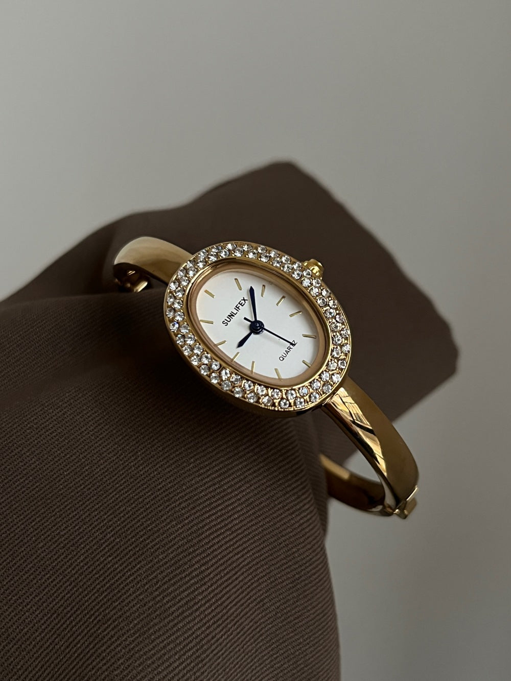 Anorah Diamond Oval Bracelet Watch