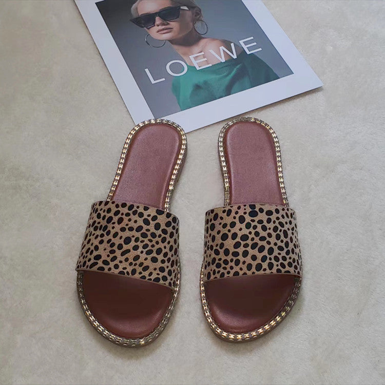 Chic Orthopedic Sandals with Unique Design