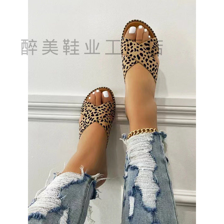 Chic Orthopedic Sandals with Unique Design