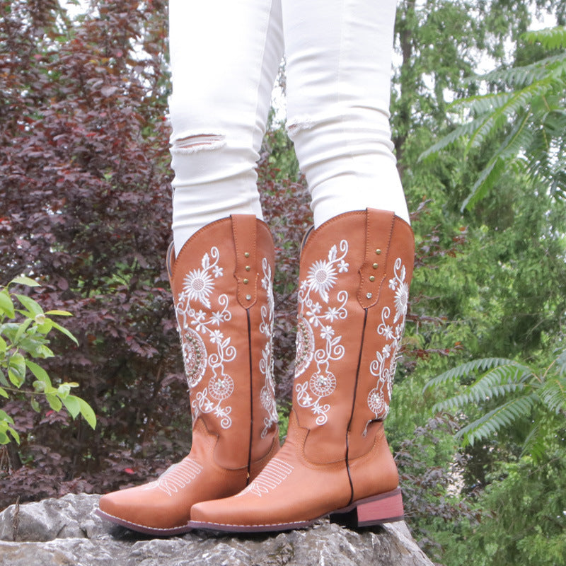 Graceful Orthopedic Boots for Modern Look