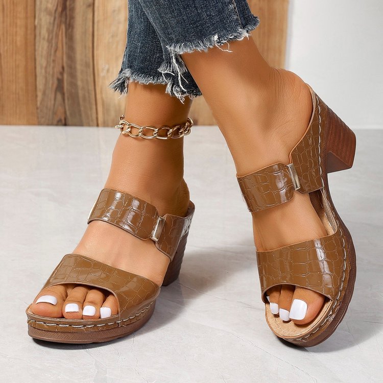 Chic Orthopedic Sandals with Unique Design