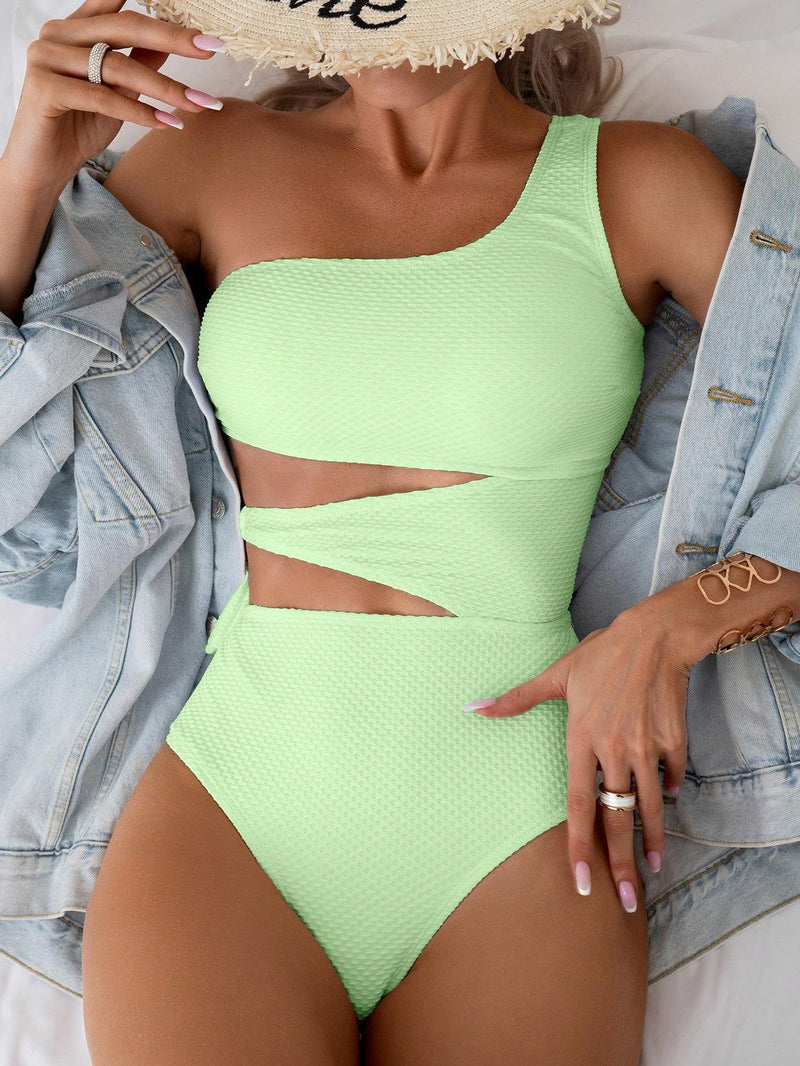 Beautifully Finished Top in a Timeless Design