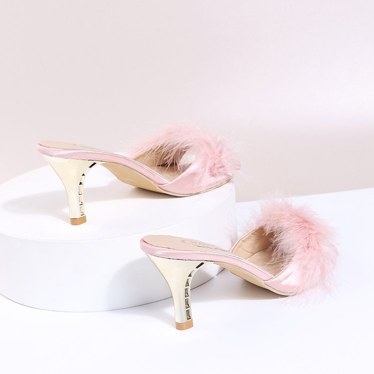 Graceful Orthopedic Sandals for Modern Look