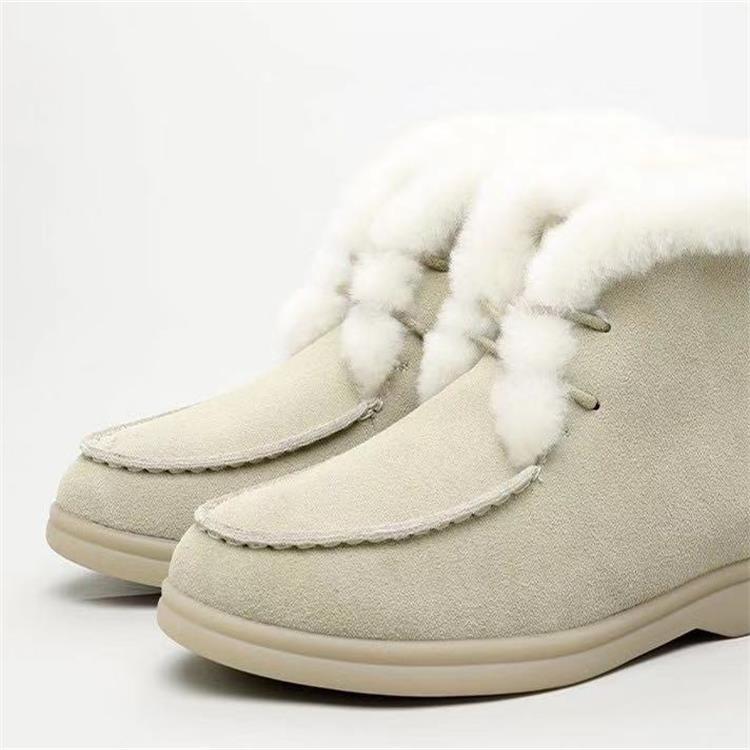 Graceful Orthopedic Boots for Modern Look