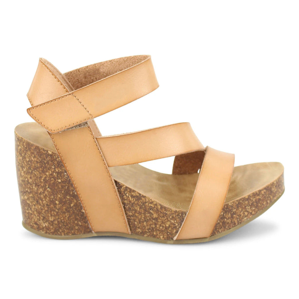 Graceful Orthopedic Sandals for Modern Look