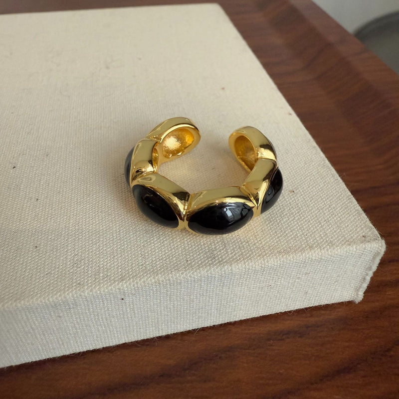 Jaziyah Drip Dot Ring