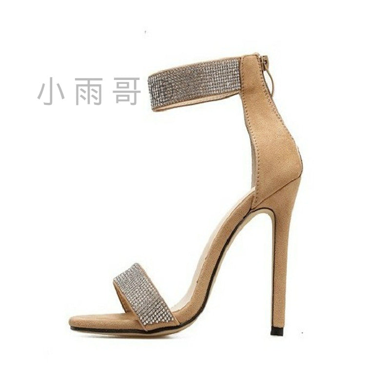 Graceful Orthopedic Sandals for Modern Look