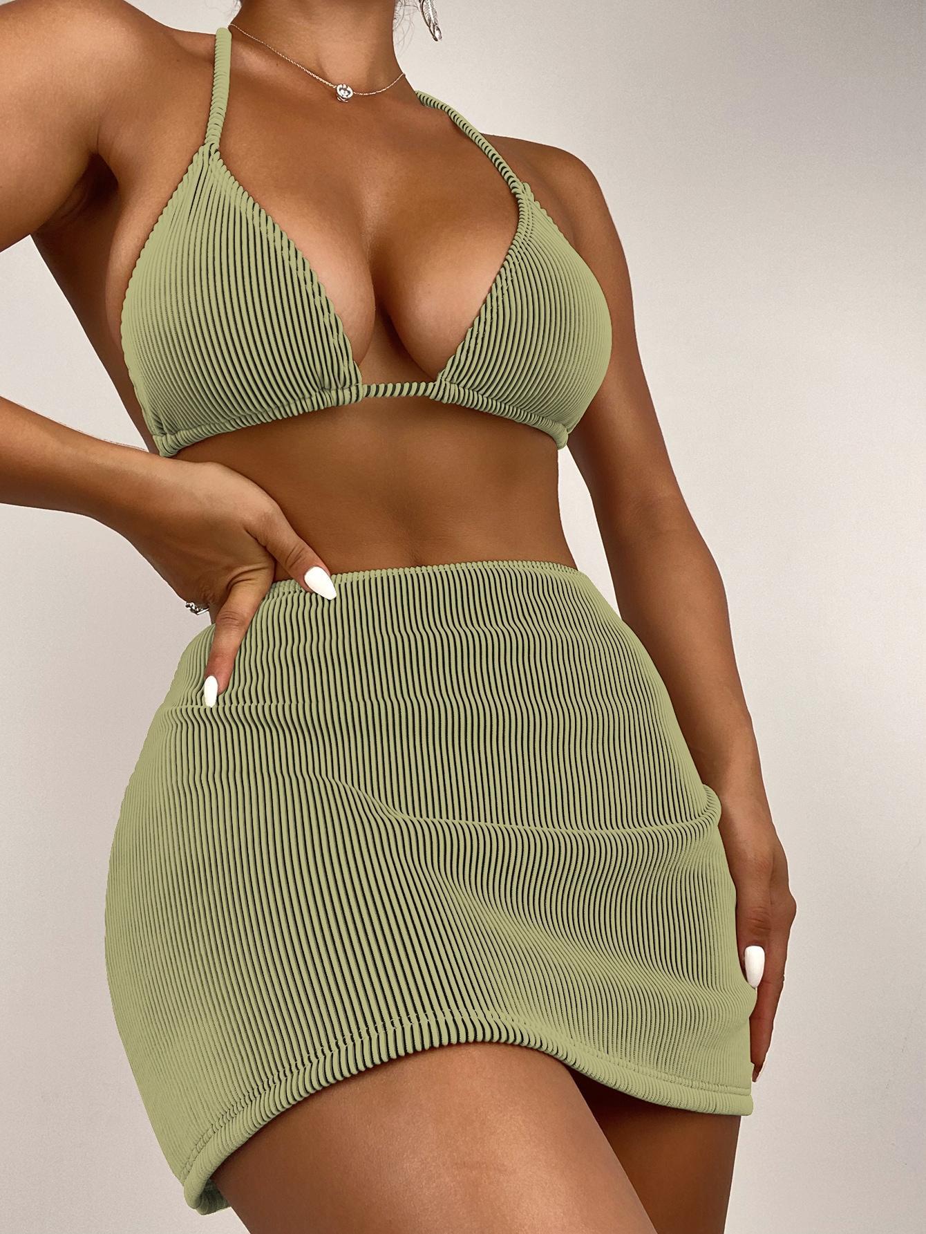 Casually Garment With a Refined Edge