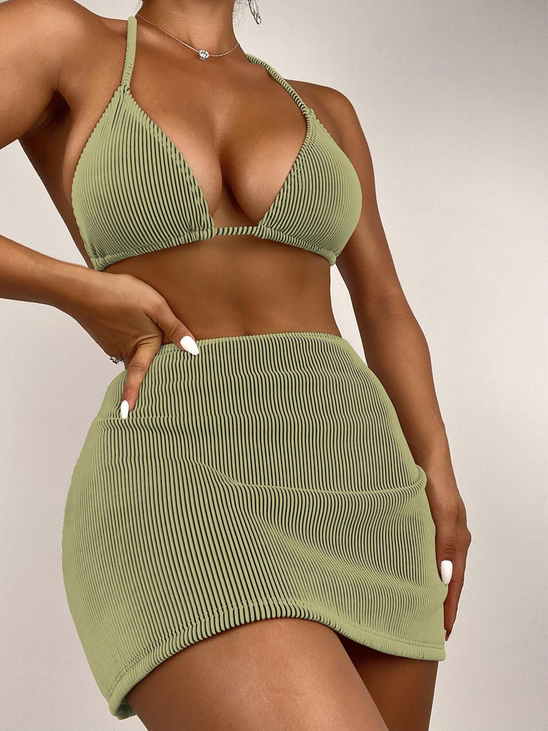 Casually Garment With a Refined Edge