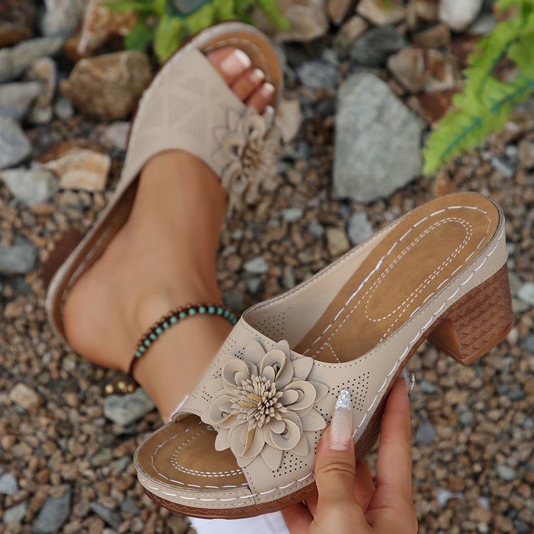 Chic Orthopedic Sandals with Unique Design