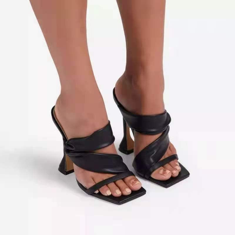 Graceful Orthopedic Sandals for Modern Look