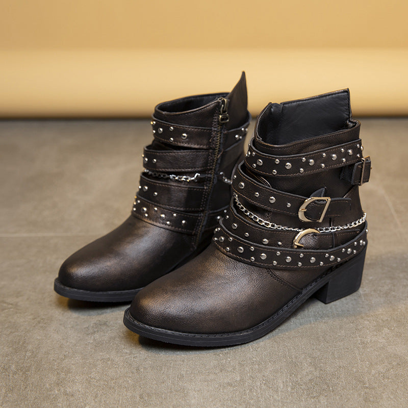 Graceful Orthopedic Boots for Modern Look