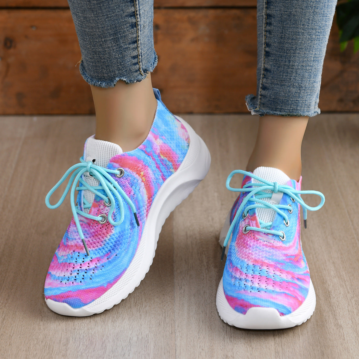Classic Orthopedic Trainers with Timeless Style