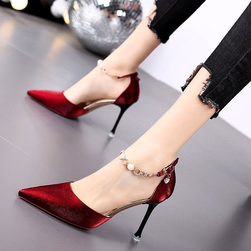 Chic Orthopedic Sandals with Unique Design