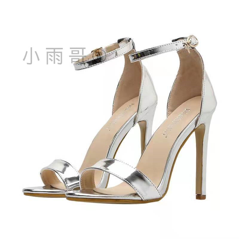 Chic Orthopedic Sandals with Unique Design
