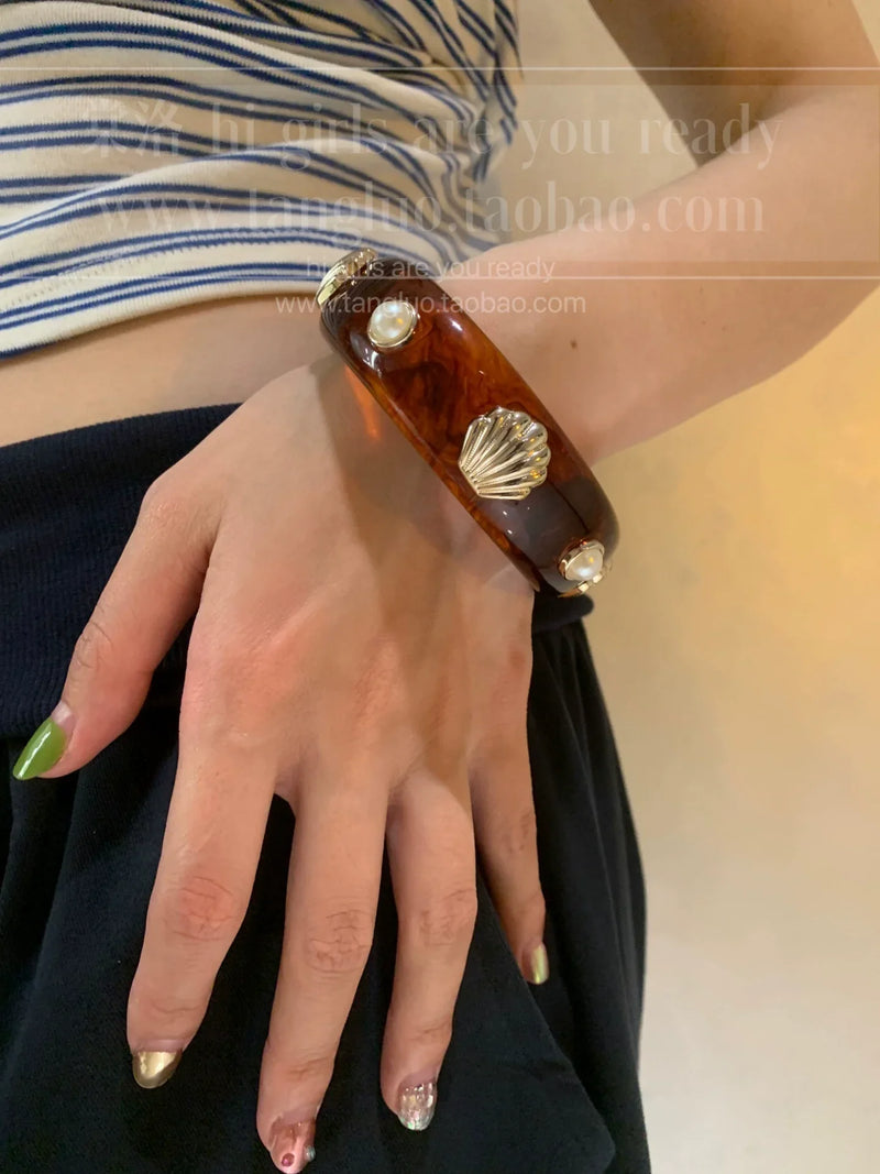 Tallulah Resin Shell Bangle