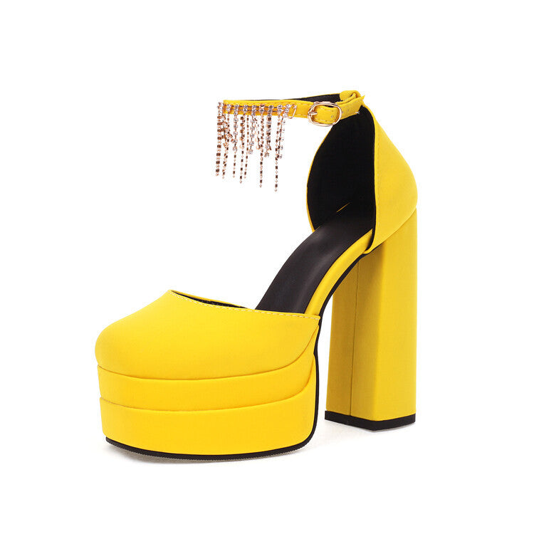 Graceful Orthopedic Sandals for Modern Look