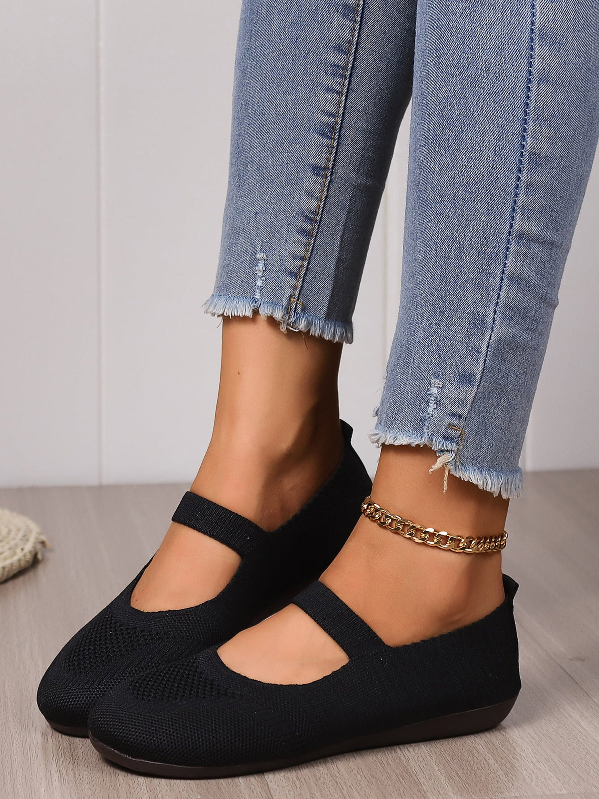 Chic Orthopedic Shoes with Unique Design