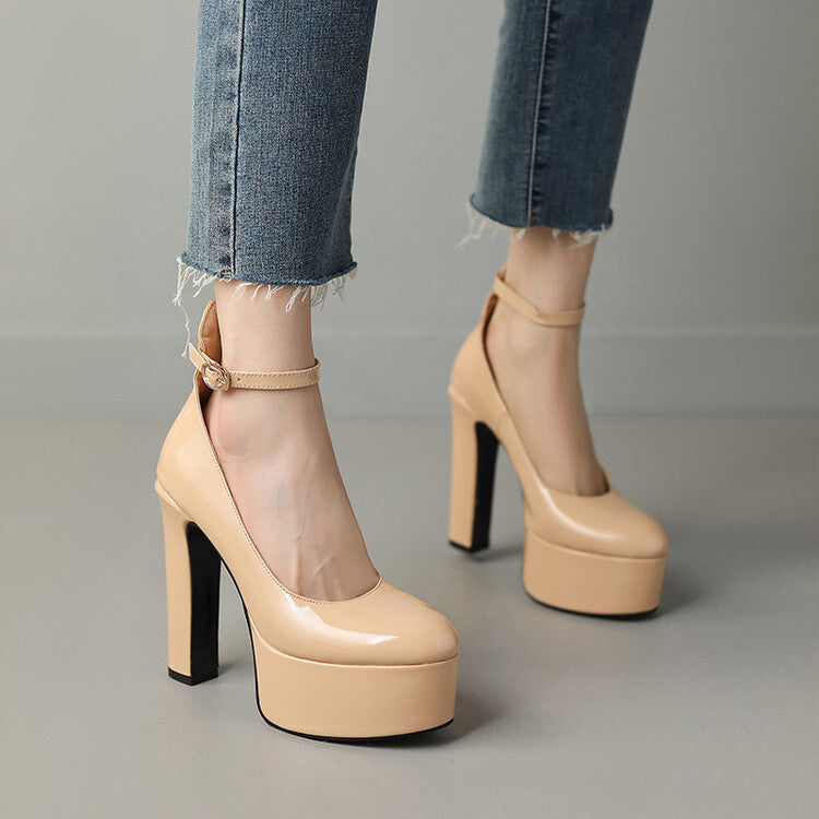 Chic Orthopedic Shoes with Unique Design