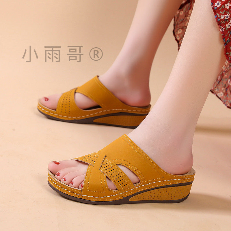 Graceful Orthopedic Sandals for Modern Look