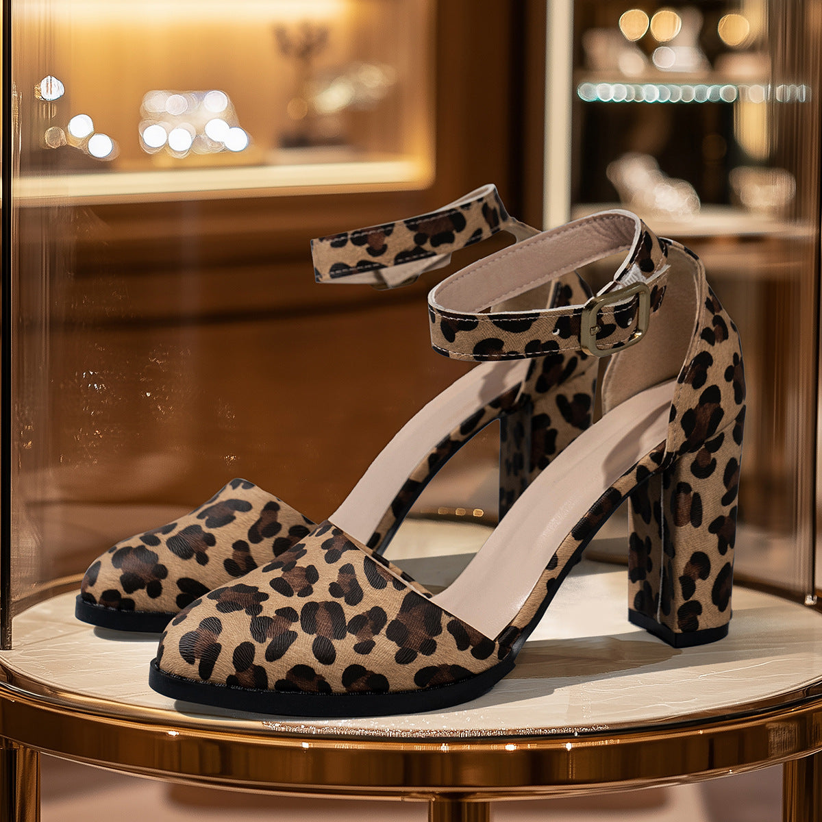 Chic Orthopedic Sandals with Unique Design