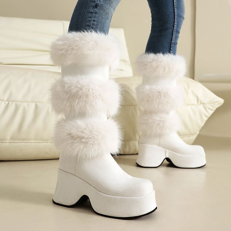Graceful Orthopedic Boots for Modern Look