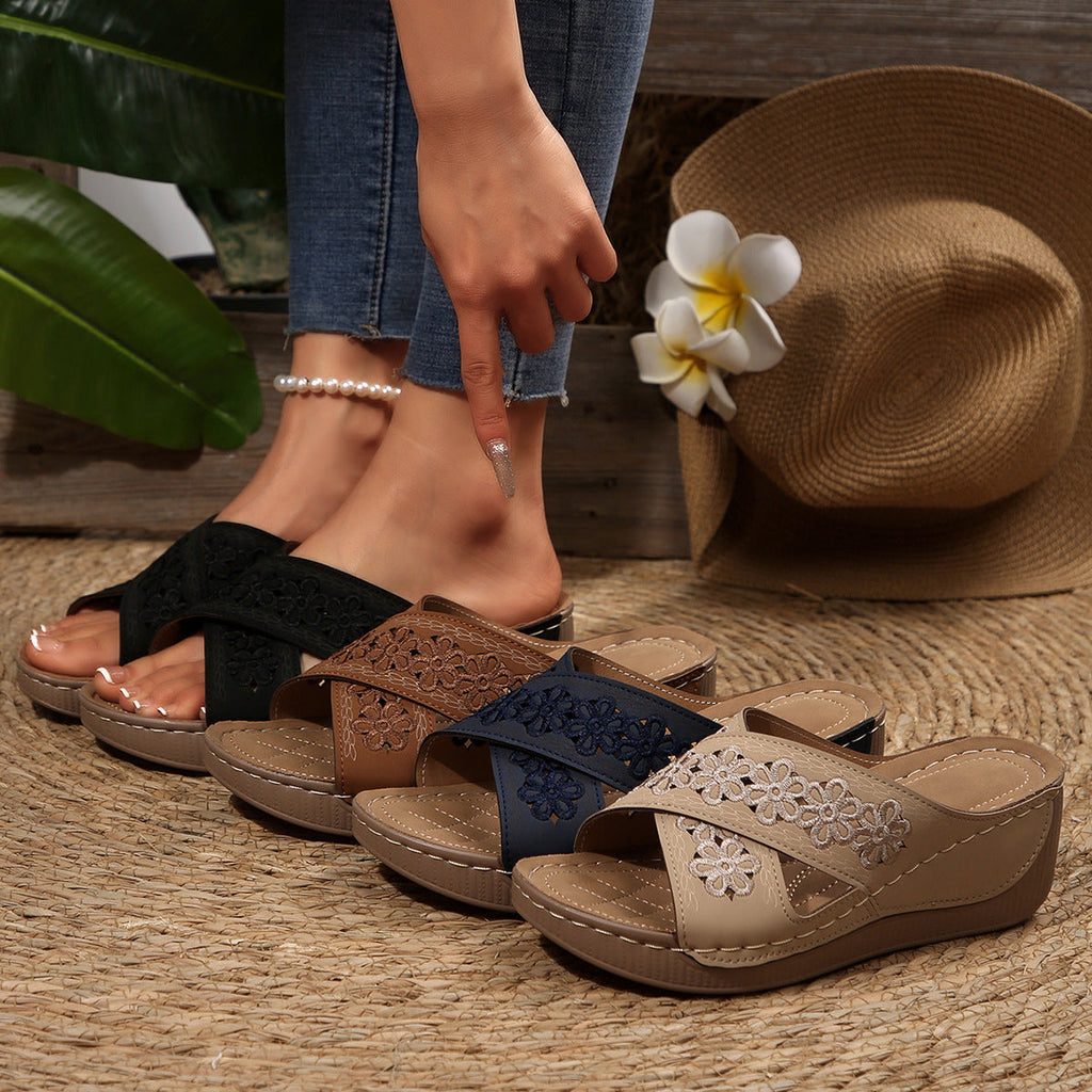 Chic Orthopedic Sandals with Unique Design
