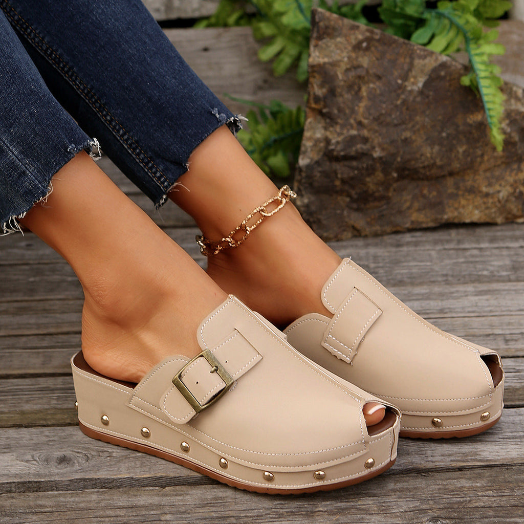 Chic Orthopedic Sandals with Unique Design