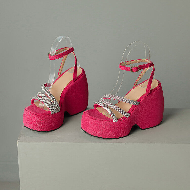 Chic Orthopedic Sandals with Unique Design