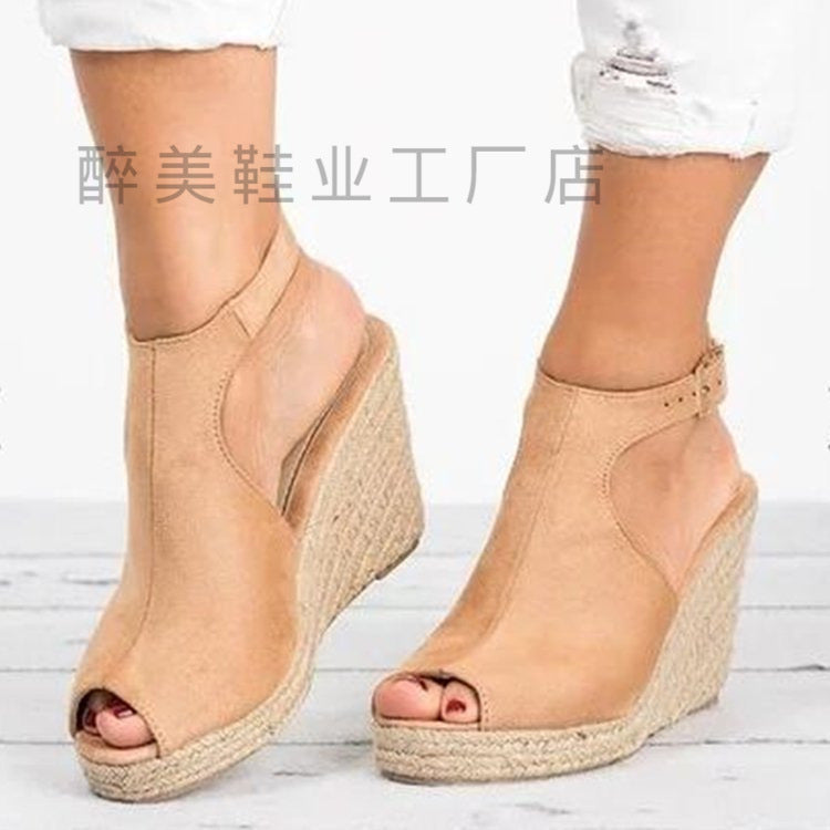 Graceful Orthopedic Sandals for Modern Look