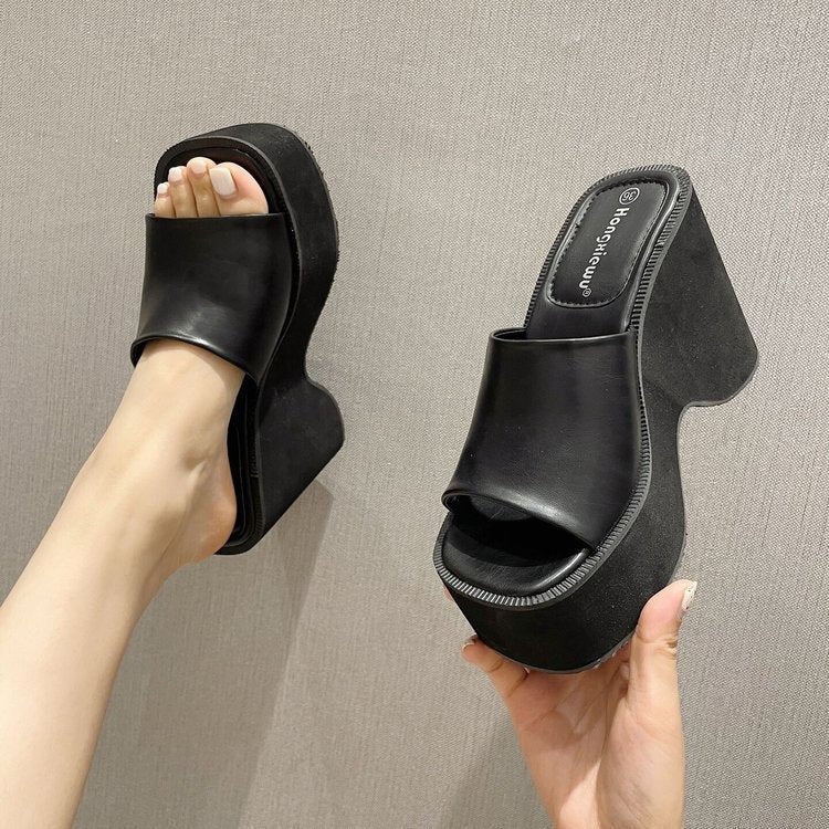 Chic Orthopedic Sandals with Unique Design