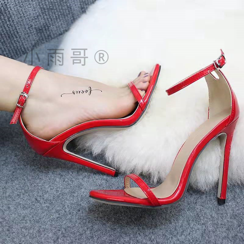 Chic Orthopedic Sandals with Unique Design