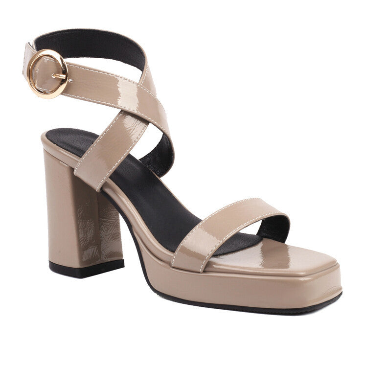 Graceful Orthopedic Sandals for Modern Look