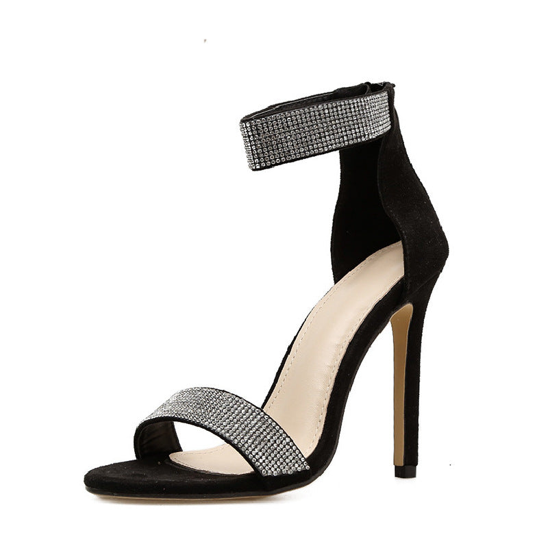 Graceful Orthopedic Sandals for Modern Look