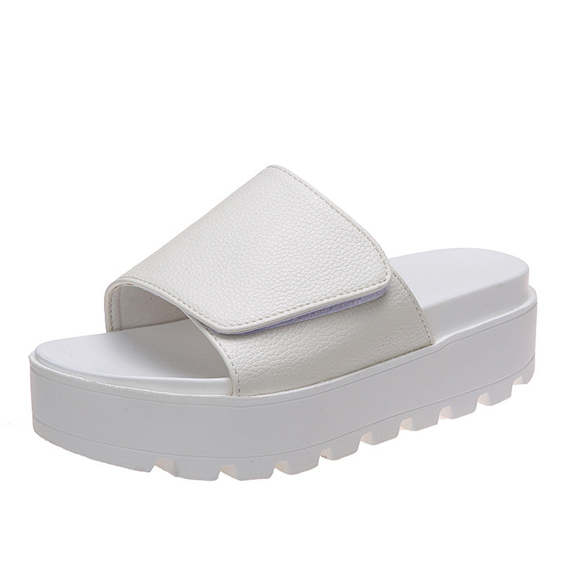 Graceful Orthopedic Sandals for Modern Look