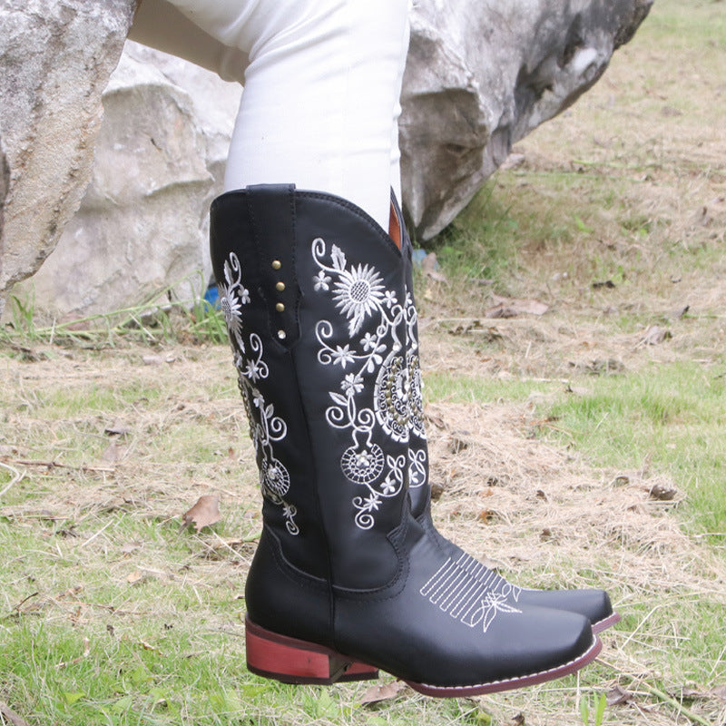 Graceful Orthopedic Boots for Modern Look