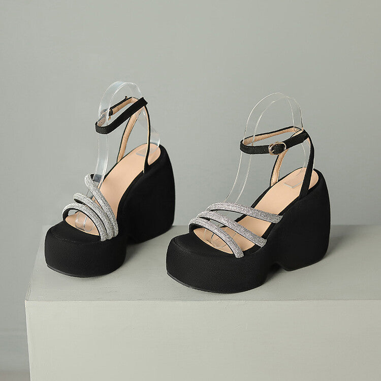 Chic Orthopedic Sandals with Unique Design
