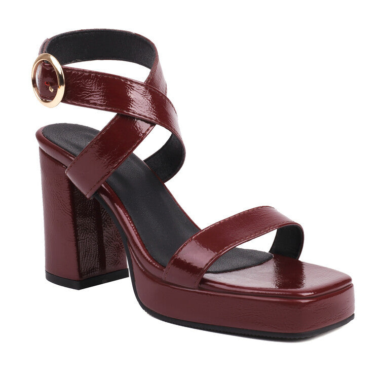 Graceful Orthopedic Sandals for Modern Look