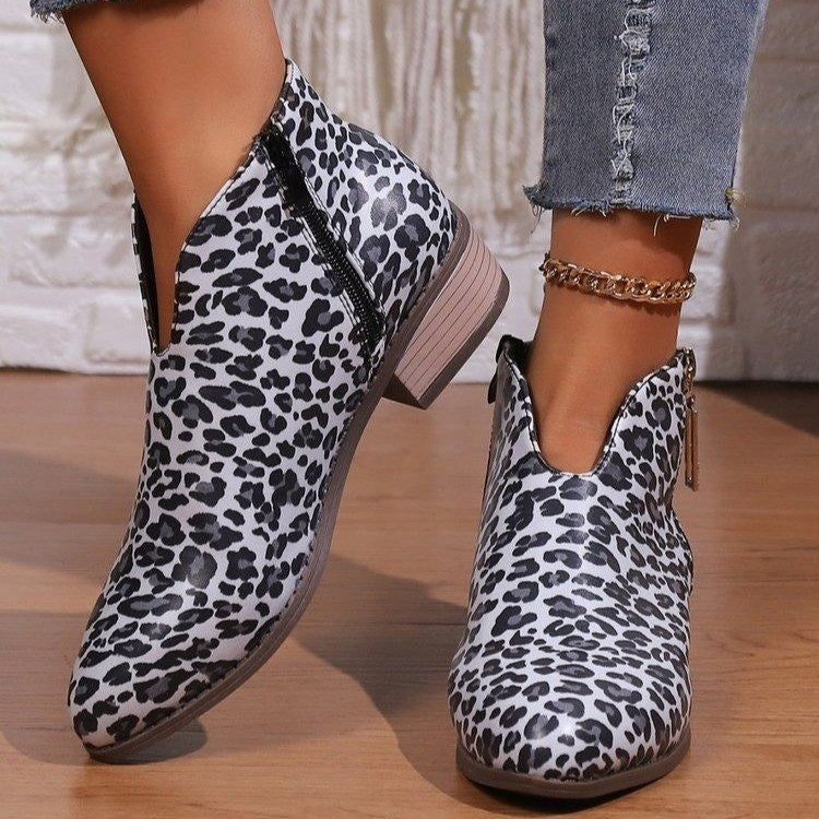 Graceful Orthopedic Boots for Modern Look