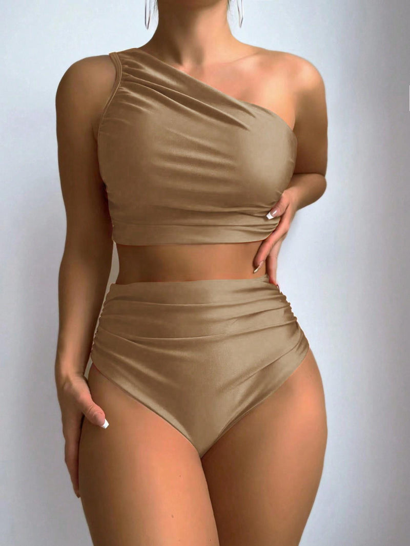 Finely Styled Top With a Classic Look